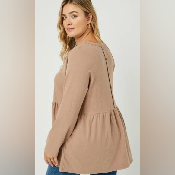 Hayden, button back Raglan peplum top 1XL - Picture 3 of 4